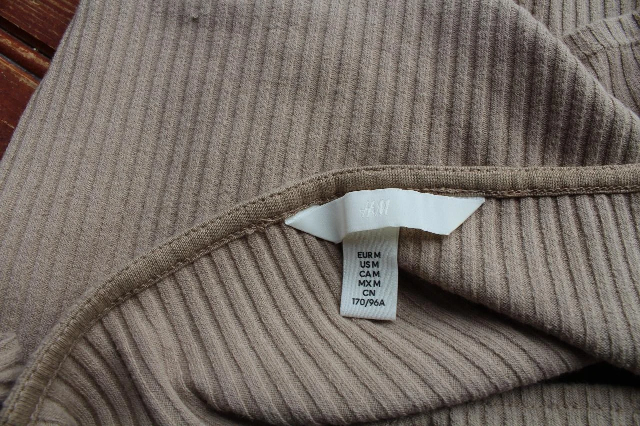 Top court beige H&M côtelé – photo 5